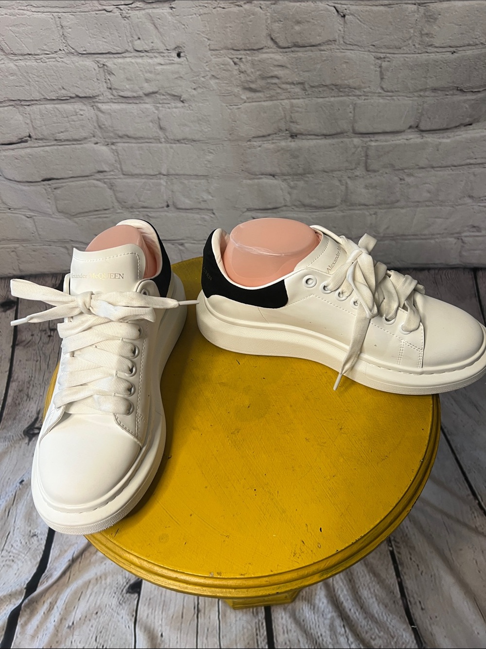 Alexander McQueen Oversized Sneakers White Black Suede 553770 39D women's